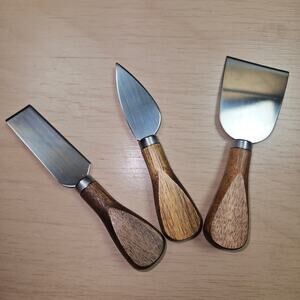 NEW 3 Piece Lot of Wood Handle Stainless Steel Cheese Spreaders Party Servers